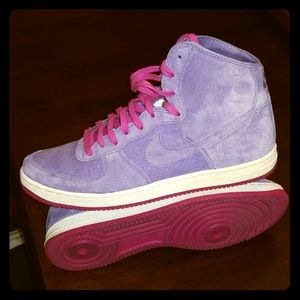 NIKE WS Air Force 1 Light Hi D